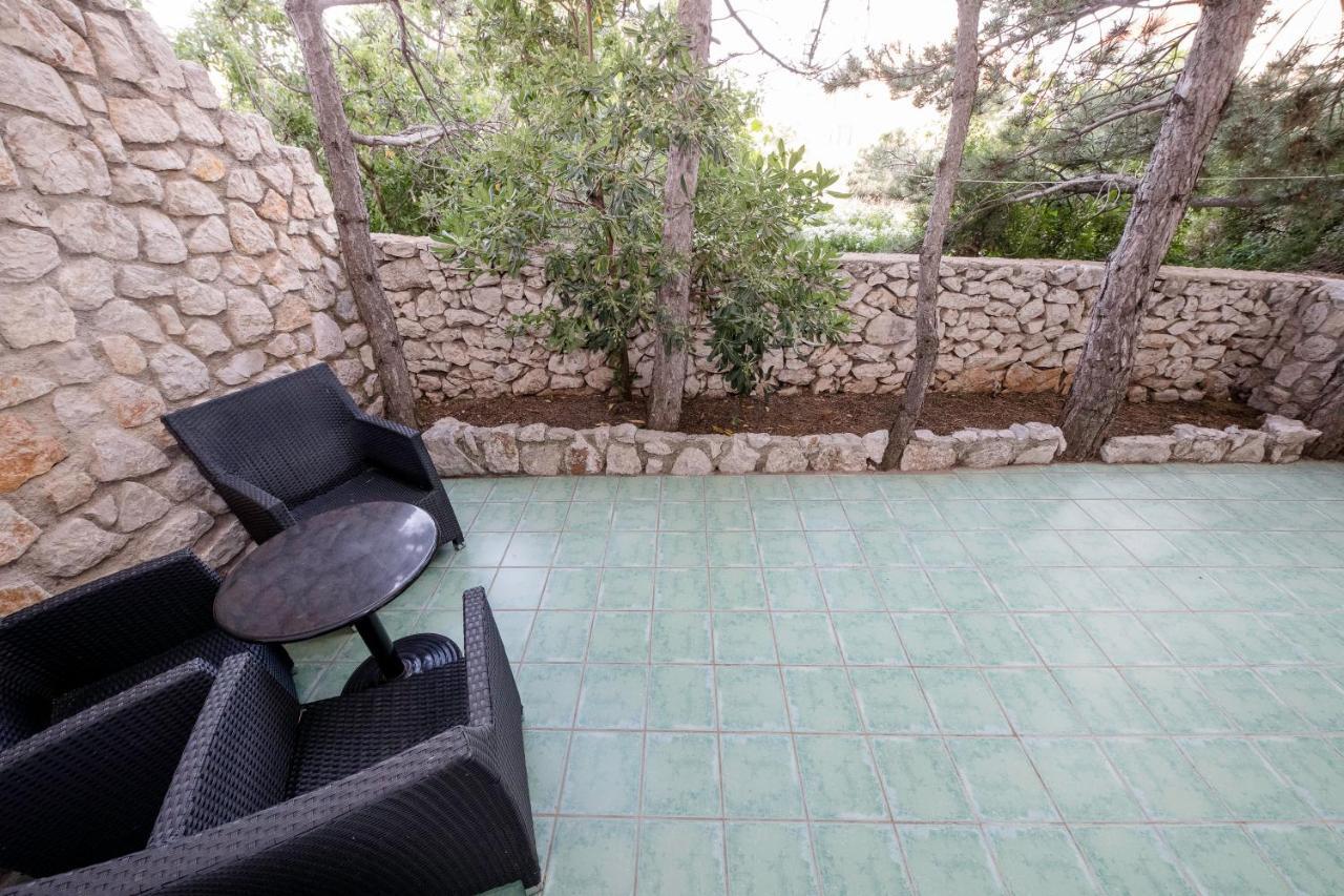 Guesthouse Sime Kolan Exterior photo
